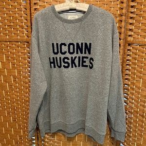 Mens Extra Large ‘UCONN HUSKIES’ crew neck Sweatshirt